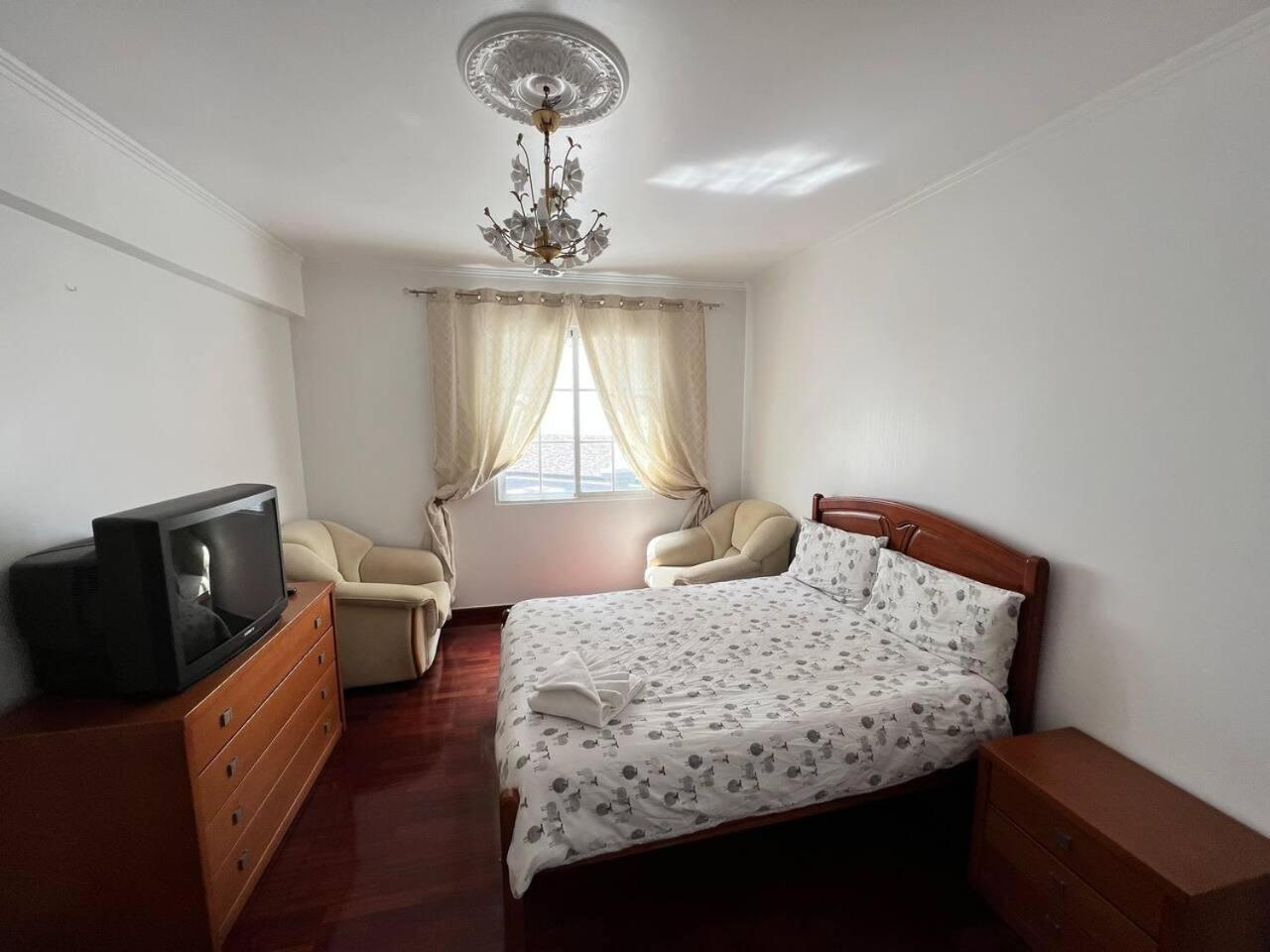 Comfortable 2-Bedroom Apartment For Relaxing Stays Funchal  Buitenkant foto