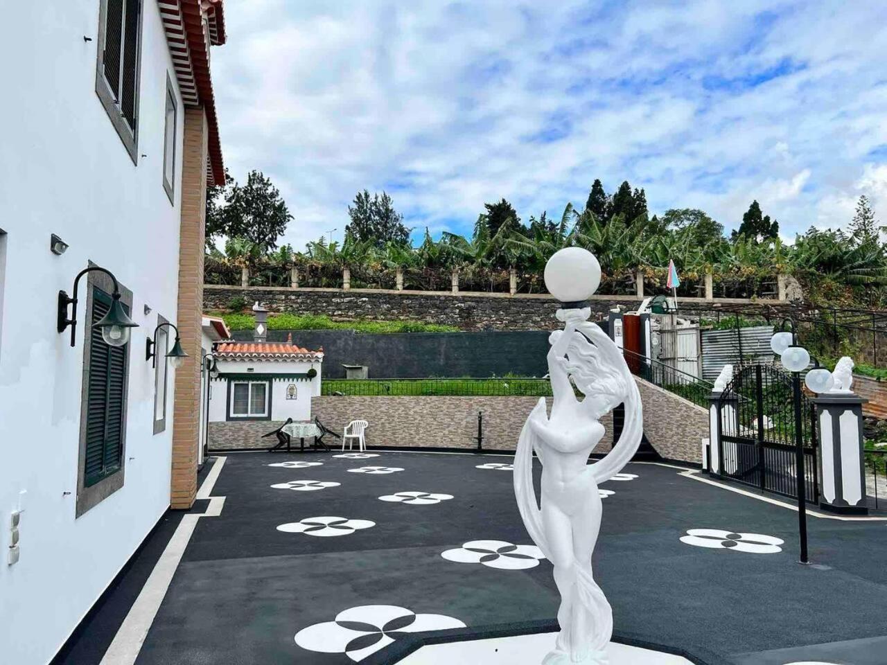 Comfortable 2-Bedroom Apartment For Relaxing Stays Funchal  Buitenkant foto