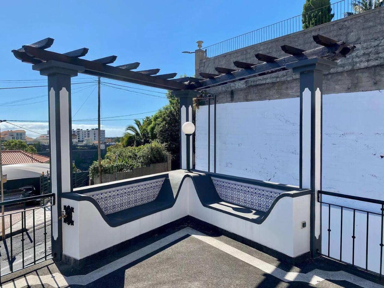 Comfortable 2-Bedroom Apartment For Relaxing Stays Funchal  Buitenkant foto